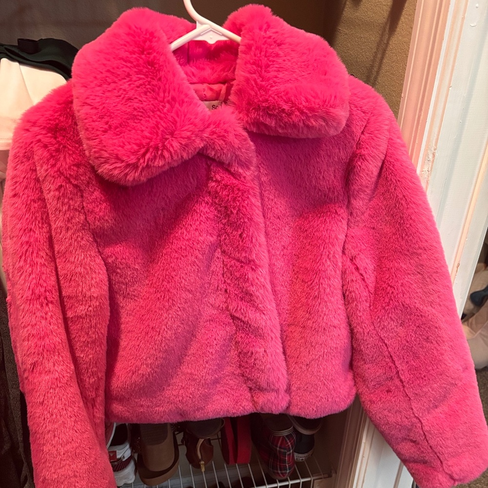 NWOT SO XS Faux Fur Pink Cropped Jacket